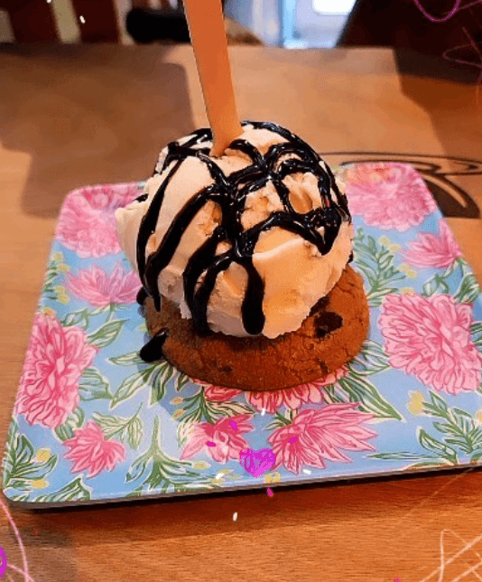 Coffee drink with cream topping